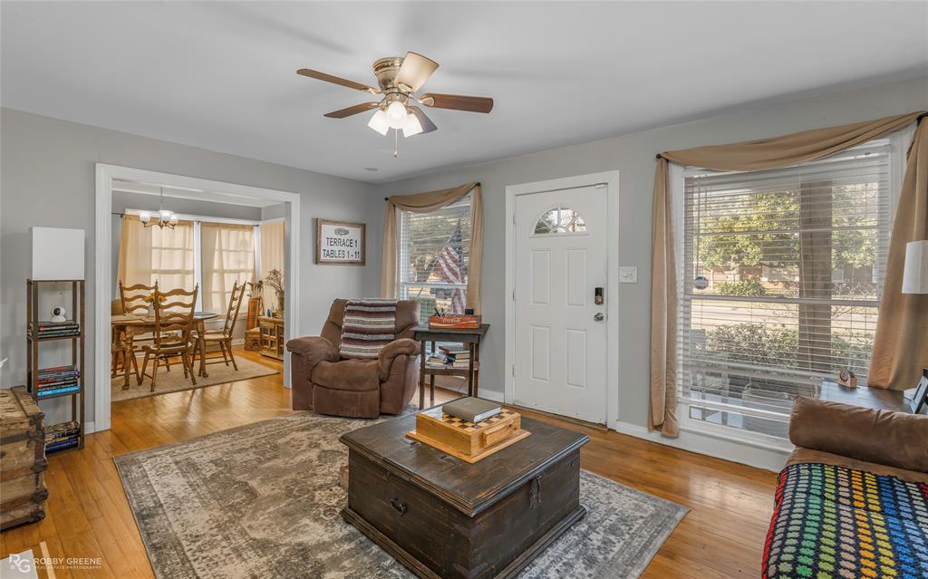 367 Leland Avenue Property Photo 10