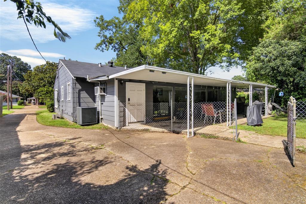 367 Leland Avenue Property Photo 23
