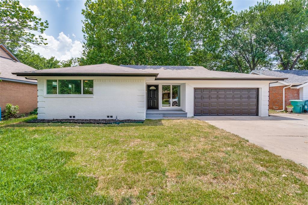 1208 N Grant Drive Property Photo 1