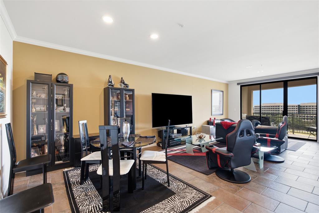 330 Las Colinas Boulevard 1216 Property Photo 3
