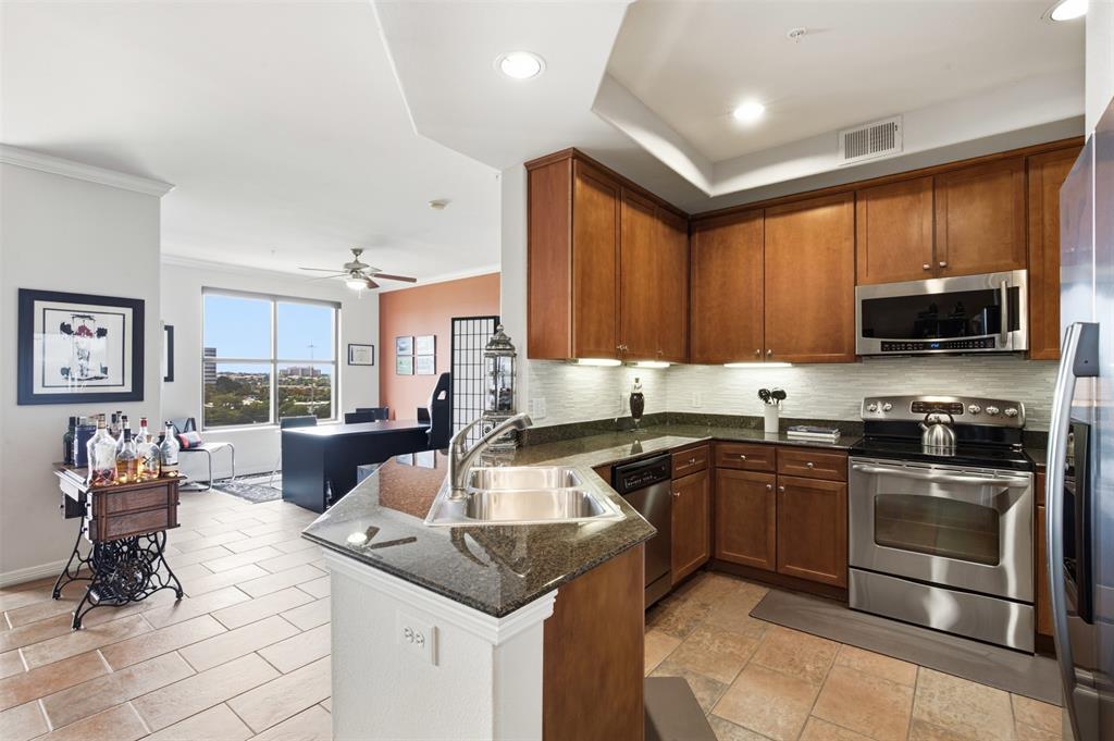 330 Las Colinas Boulevard 1216 Property Photo 6