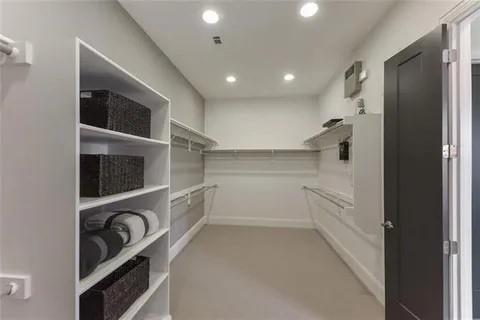 904 Devonshire Drive Property Photo 12