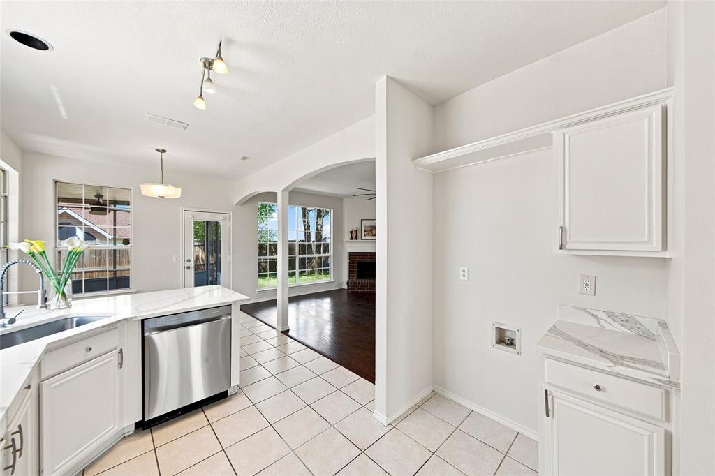 337 Bluewood Lane Property Photo 4