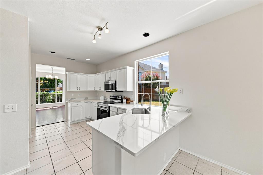 337 Bluewood Lane Property Photo 6