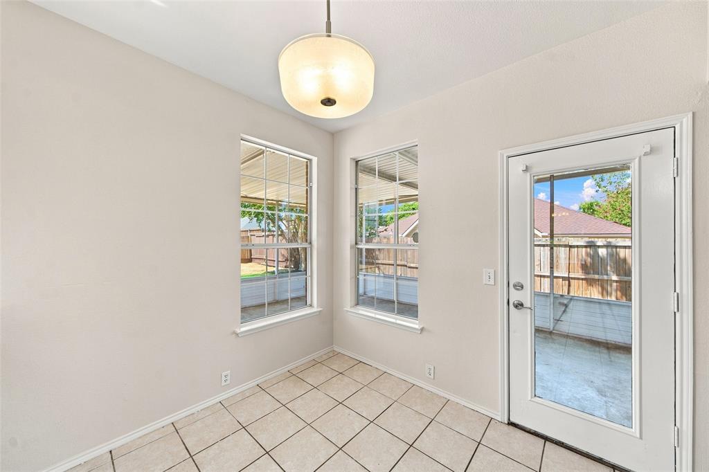 337 Bluewood Lane Property Photo 8