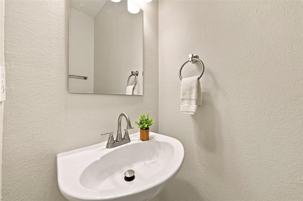 337 Bluewood Lane Property Photo 29