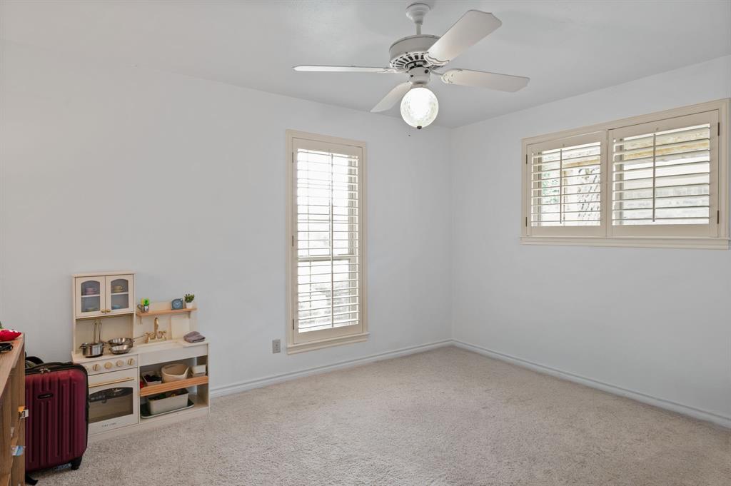 621 Harvest Glen Drive Property Photo 18