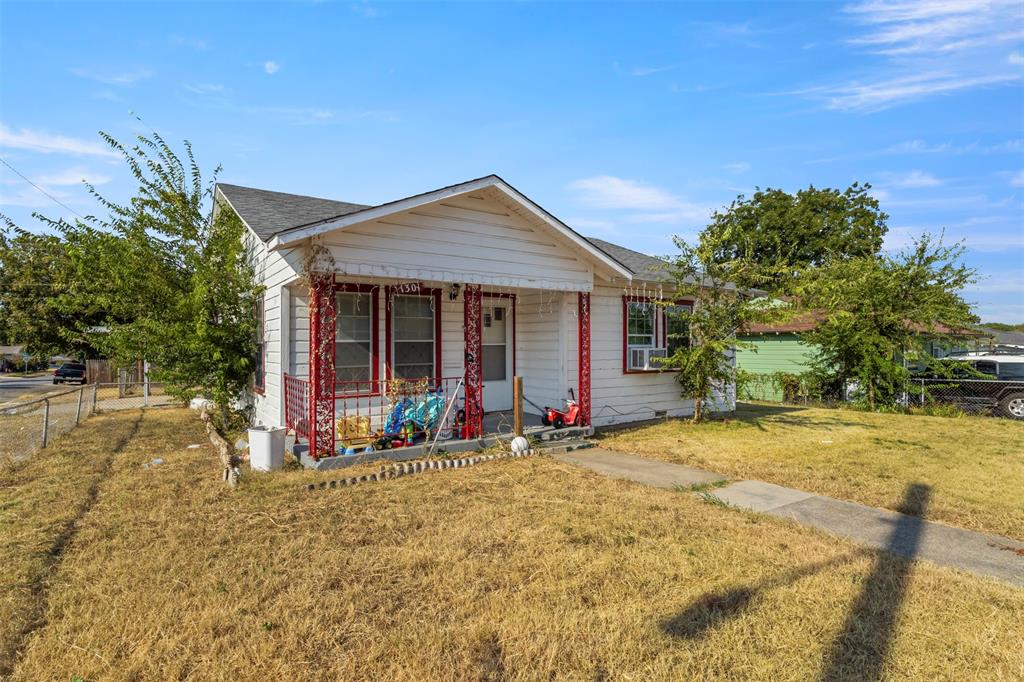 1301 E Ramsey Avenue Property Photo 2