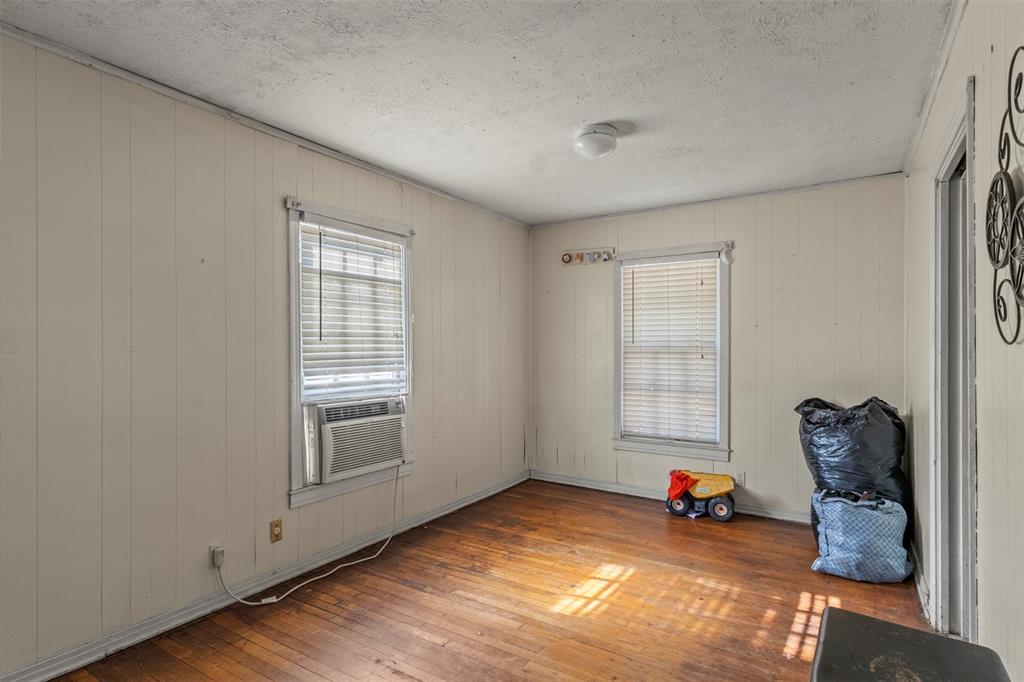 1301 E Ramsey Avenue Property Photo 5