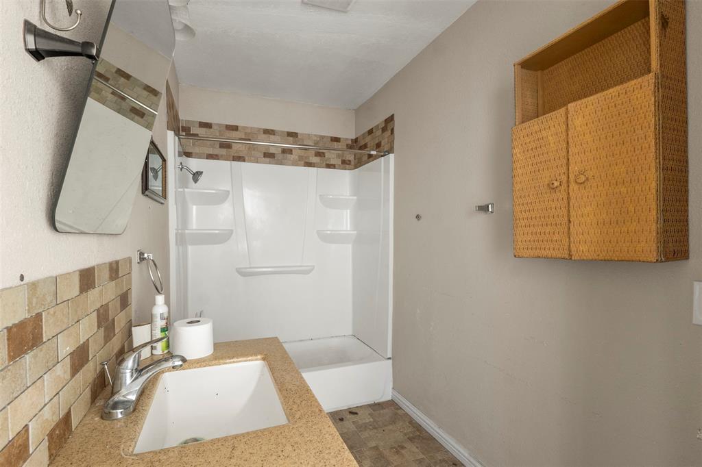 1301 E Ramsey Avenue Property Photo 11