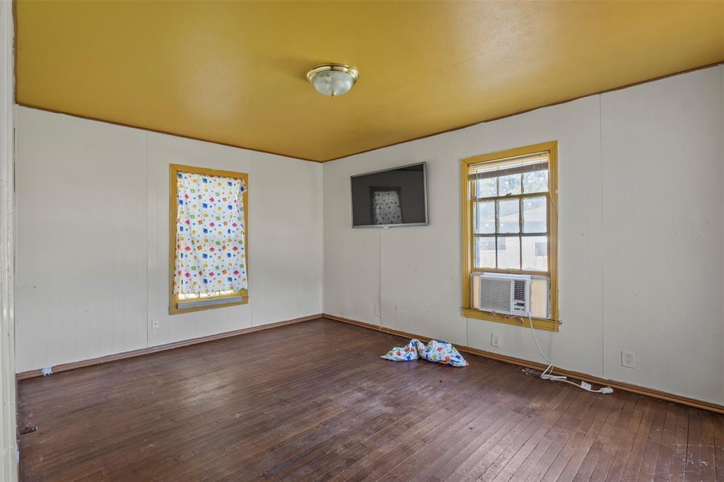 1301 E Ramsey Avenue Property Photo 12