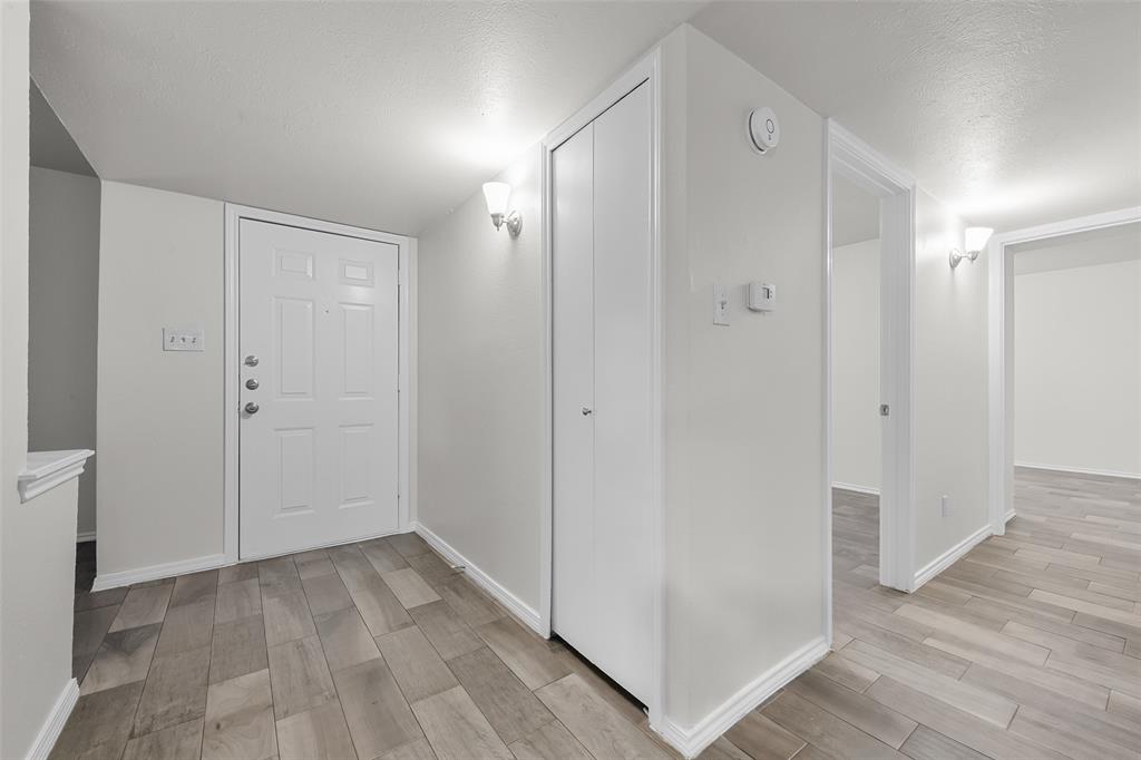 1323 Rivercrest Boulevard Property Photo 3