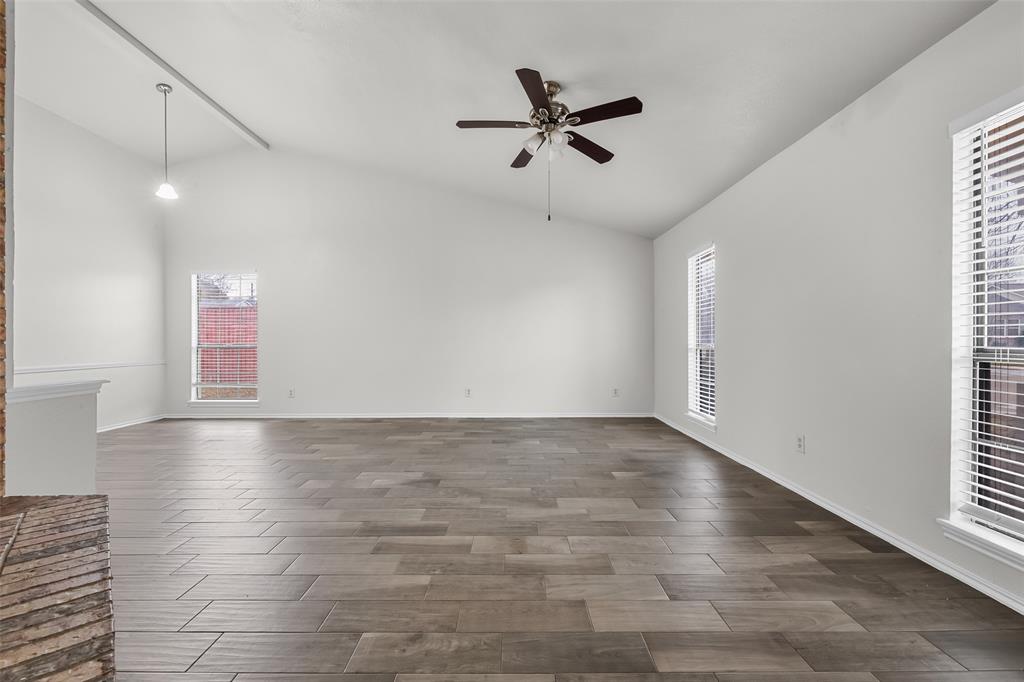 1323 Rivercrest Boulevard Property Photo 5