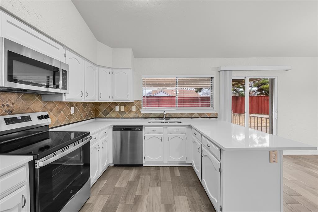1323 Rivercrest Boulevard Property Photo 8