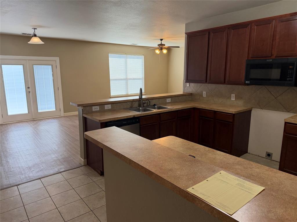 3014 Melrose Drive Property Photo 5