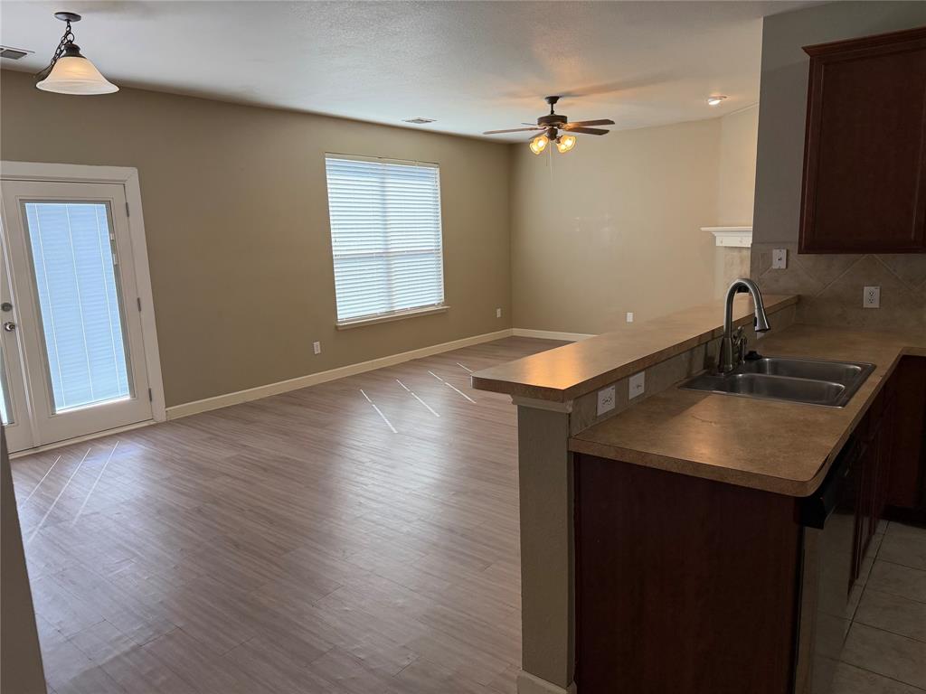 3014 Melrose Drive Property Photo 8