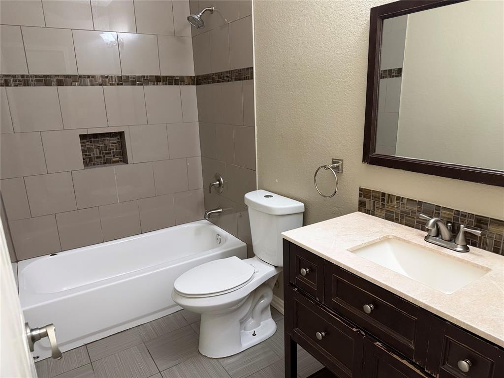 3014 Melrose Drive Property Photo 16