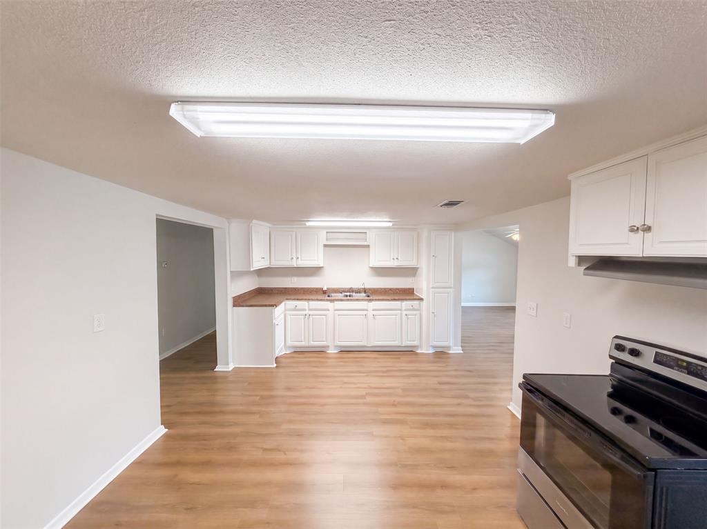 1418 Moss Street Property Photo 2