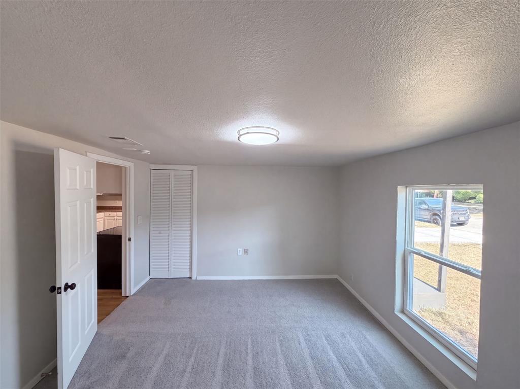 1418 Moss Street Property Photo 8