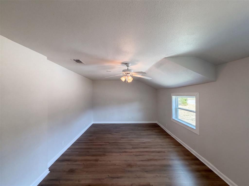 1418 Moss Street Property Photo 10