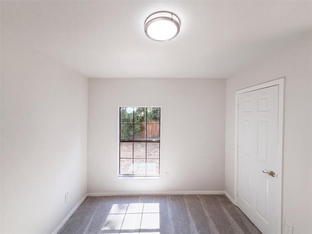 1418 Moss Street Property Photo 11