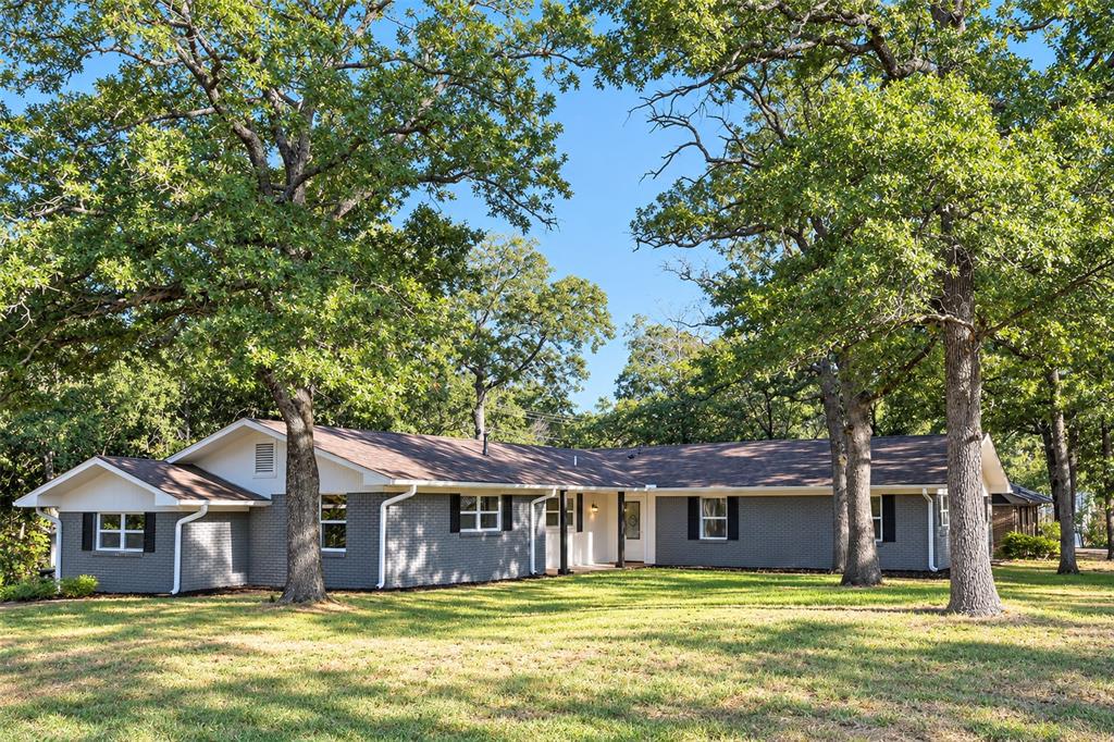 17 Circle Drive Property Photo 1