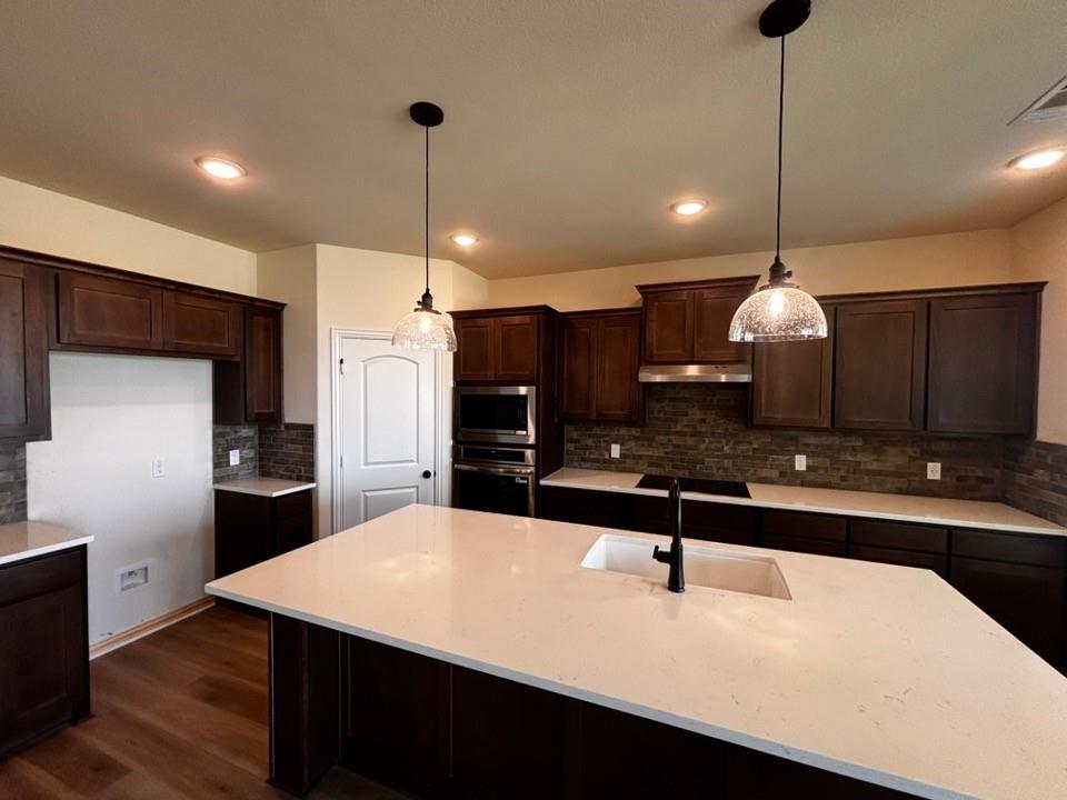 164 Hillview Trail Property Photo 4