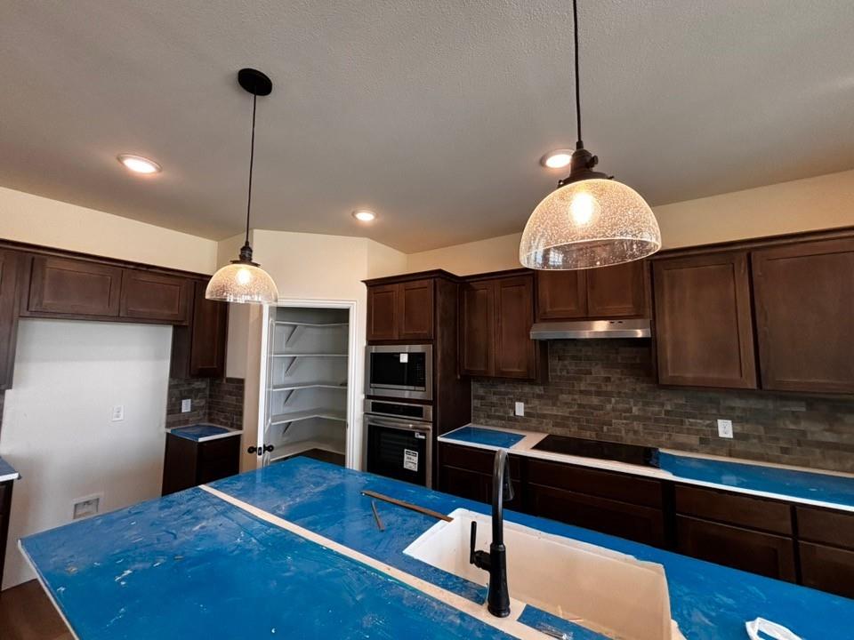 164 Hillview Trail Property Photo 5