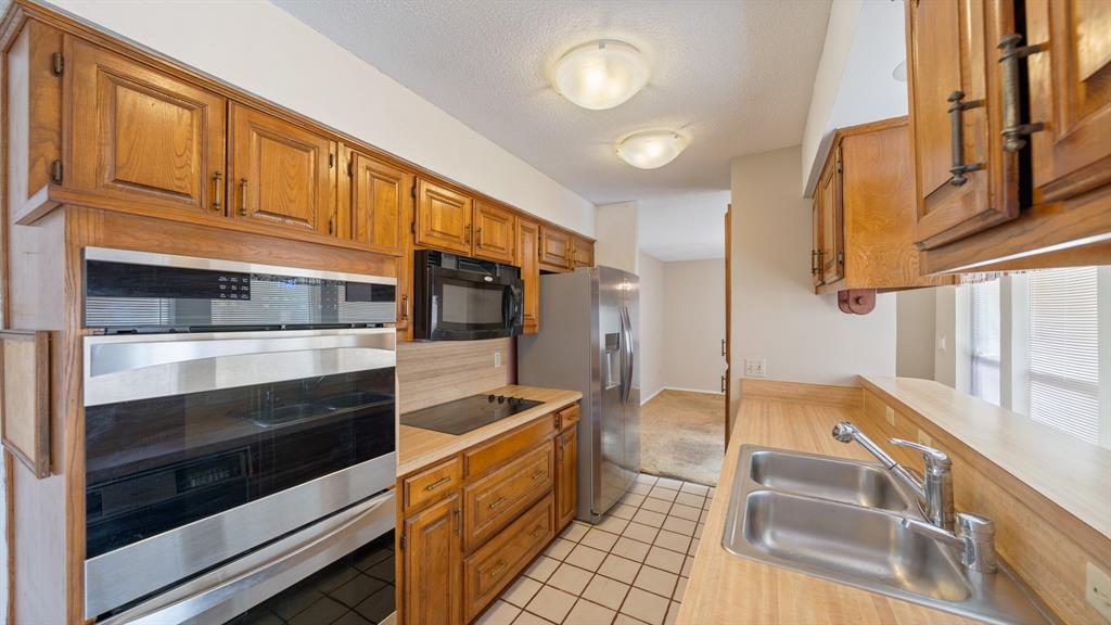 3017 Bandolino Lane Property Photo 11