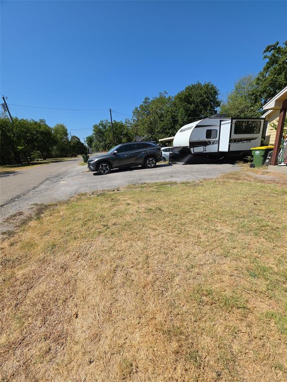 100 S 2nd Street Property Photo 6