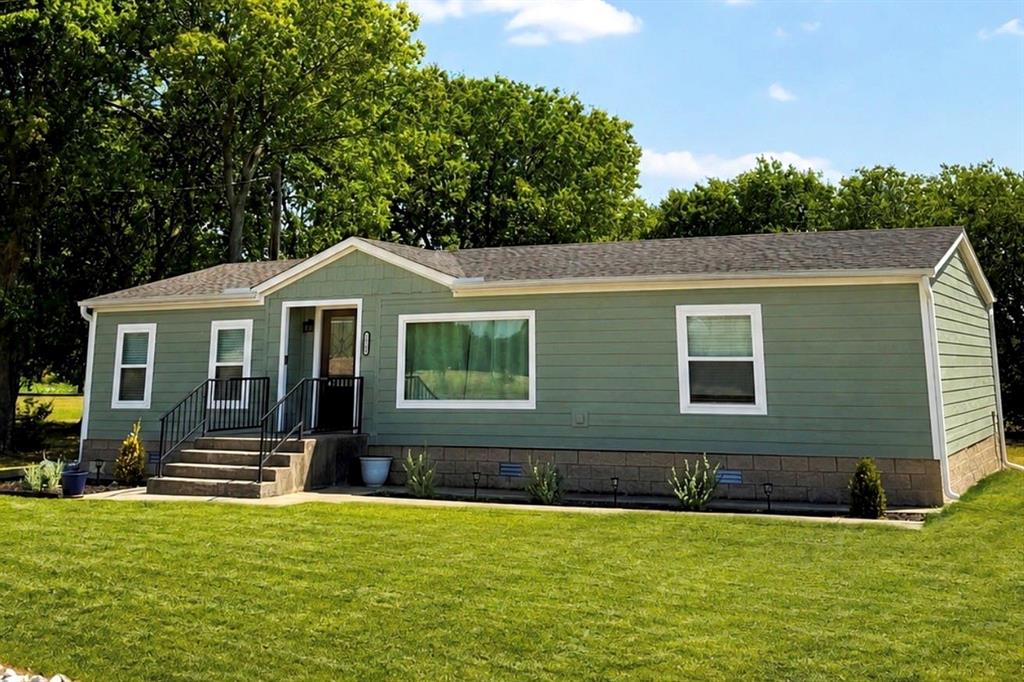 7528 Fm 2071 Property Photo 1