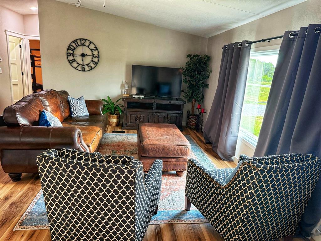 7528 Fm 2071 Property Photo 4