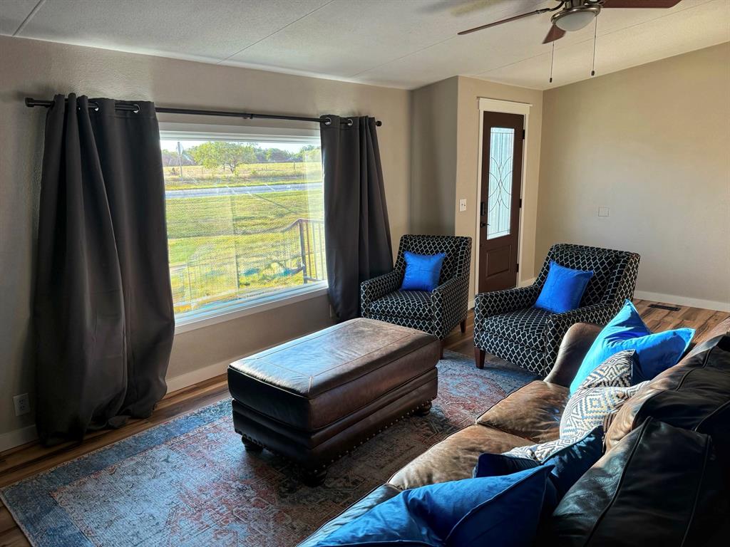 7528 Fm 2071 Property Photo 7