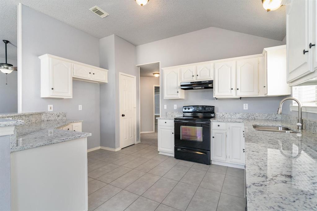 1534 Harvest Run Drive Property Photo 7