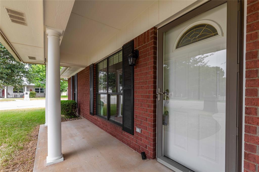 189 Abby Road Property Photo 3