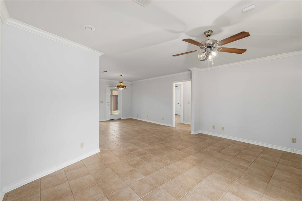 189 Abby Road Property Photo 7