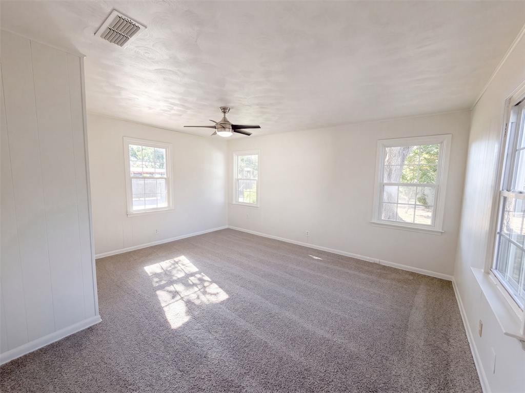 3802 Poinsettia Drive Property Photo 3
