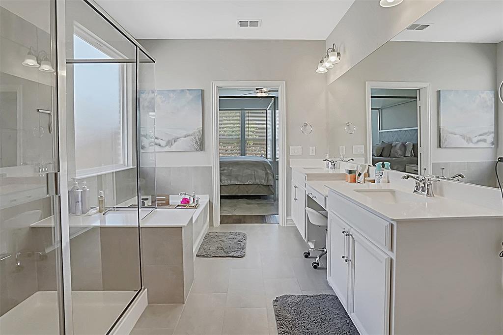 2700 Gillingham Lane Property Photo 22