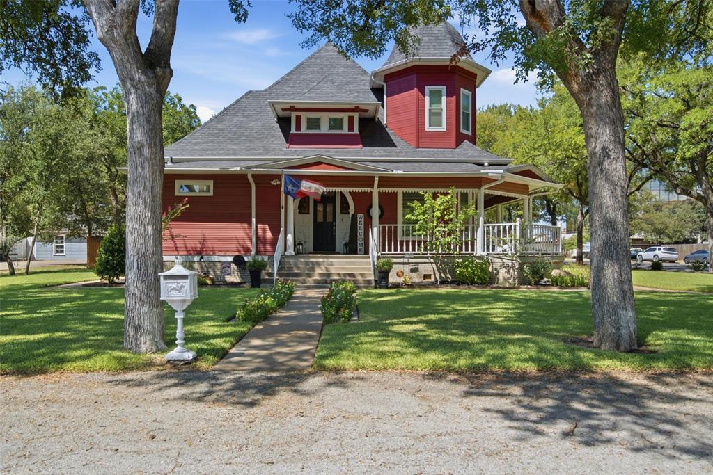 700 Cherry Street Property Photo 1