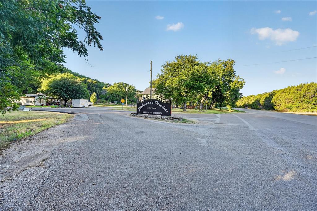 9604 Eagles Nest Court Property Photo 4