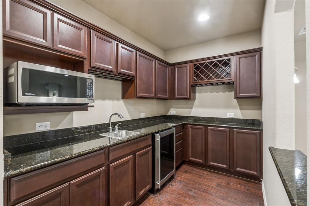 12415 Payne Street Property Photo 21