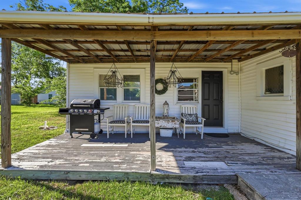 754 N Main Drive Property Photo 5