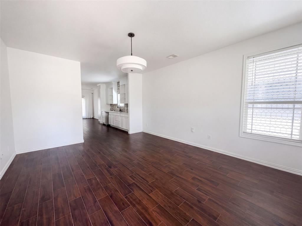 1905 Prospect Lane Property Photo 3