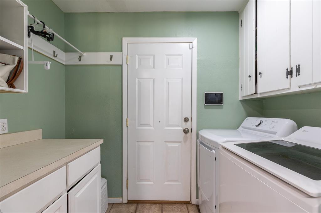 1842 Elmwood Drive Property Photo 17