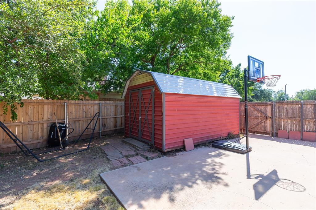 1842 Elmwood Drive Property Photo 33