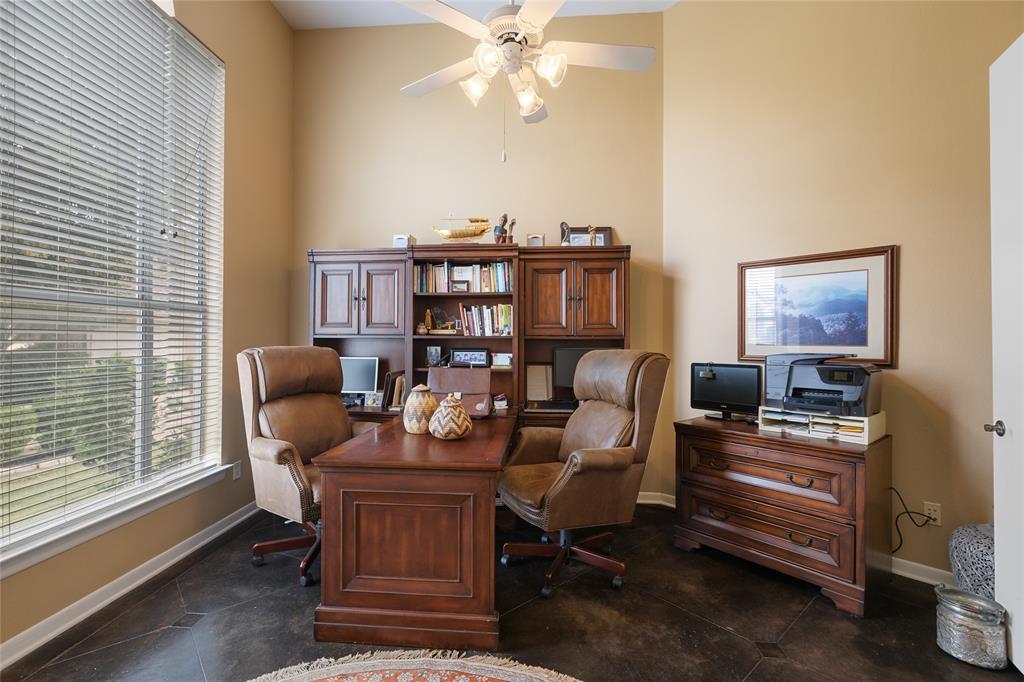 1340 Fairlakes Pointe Drive Property Photo 7