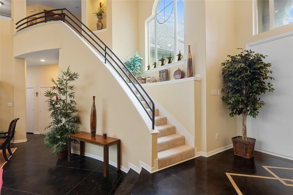 1340 Fairlakes Pointe Drive Property Photo 12