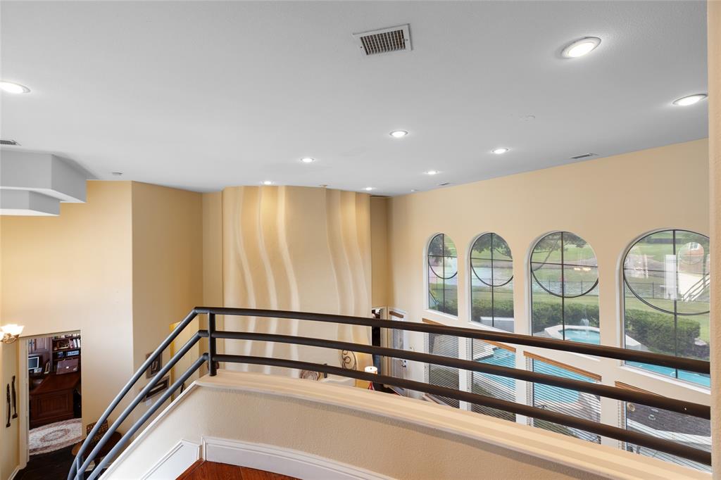 1340 Fairlakes Pointe Drive Property Photo 13