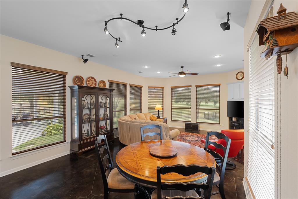 1340 Fairlakes Pointe Drive Property Photo 22