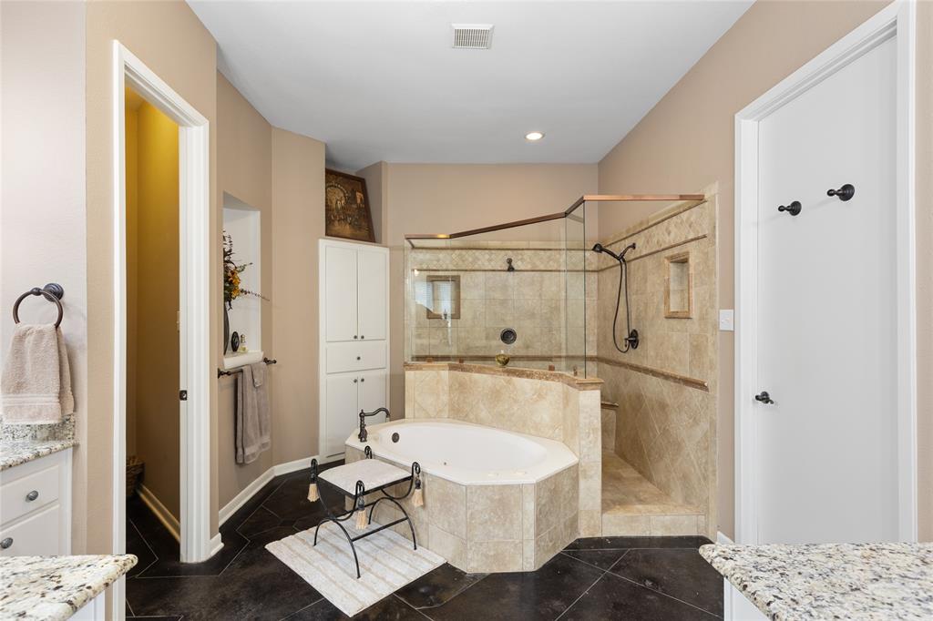 1340 Fairlakes Pointe Drive Property Photo 27